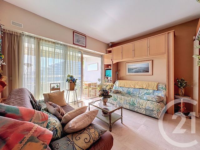 Appartement Studio Cabine à vendre - 1 pièce - 27.0 m2 - VILLENEUVE LOUBET - 06 - PROVENCE-ALPES-COTE-D-AZUR - Century 21 Marina Baie Des Anges