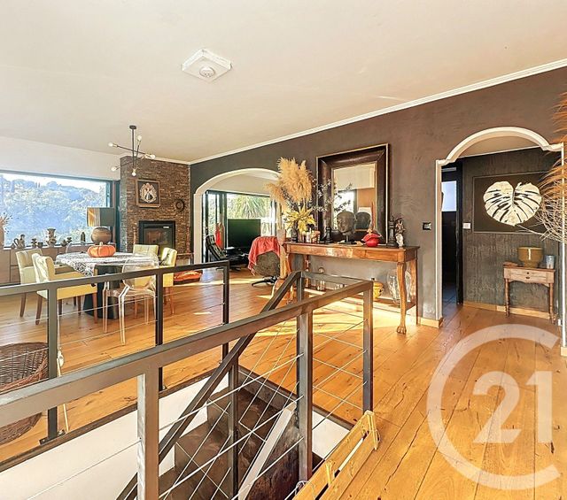 maison à vendre - 6 pièces - 127.37 m2 - VILLENEUVE LOUBET - 06 - PROVENCE-ALPES-COTE-D-AZUR - Century 21 Marina Baie Des Anges