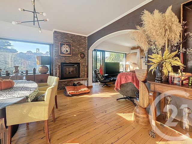 maison à vendre - 6 pièces - 127.37 m2 - VILLENEUVE LOUBET - 06 - PROVENCE-ALPES-COTE-D-AZUR - Century 21 Marina Baie Des Anges