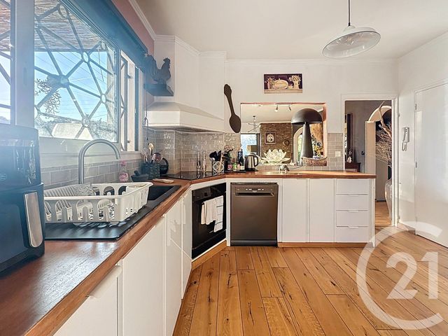 maison à vendre - 6 pièces - 127.37 m2 - VILLENEUVE LOUBET - 06 - PROVENCE-ALPES-COTE-D-AZUR - Century 21 Marina Baie Des Anges