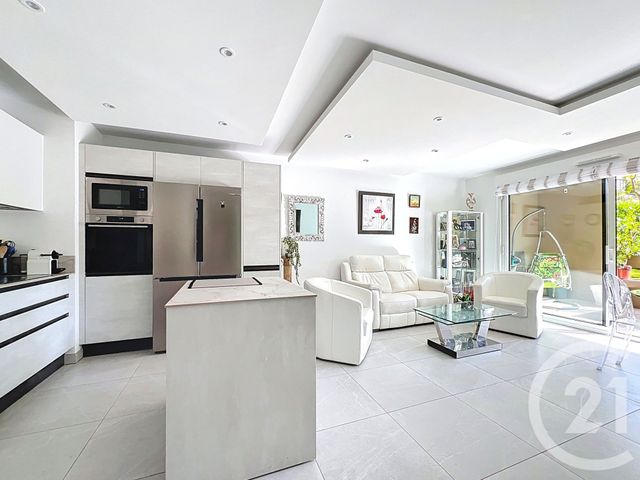 Appartement T3 à vendre - 3 pièces - 62.0 m2 - VILLENEUVE LOUBET - 06 - PROVENCE-ALPES-COTE-D-AZUR - Century 21 Marina Baie Des Anges