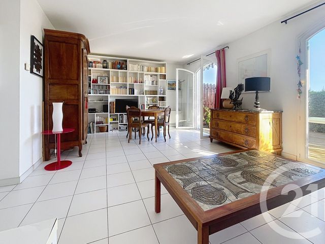 maison à vendre - 5 pièces - 89.0 m2 - VILLENEUVE LOUBET - 06 - PROVENCE-ALPES-COTE-D-AZUR - Century 21 Marina Baie Des Anges