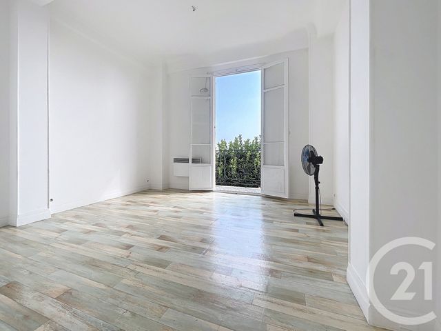 Appartement F2 à vendre - 2 pièces - 52.32 m2 - BEAUSOLEIL - 06 - PROVENCE-ALPES-COTE-D-AZUR - Century 21 Marina Baie Des Anges