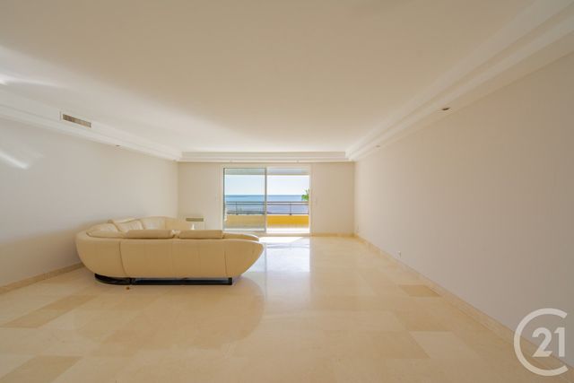 Appartement F3 à vendre - 3 pièces - 99.09 m2 - ST LAURENT DU VAR - 06 - PROVENCE-ALPES-COTE-D-AZUR - Century 21 Marina Baie Des Anges