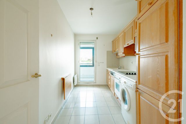 Appartement F3 à vendre - 3 pièces - 99.09 m2 - ST LAURENT DU VAR - 06 - PROVENCE-ALPES-COTE-D-AZUR - Century 21 Marina Baie Des Anges