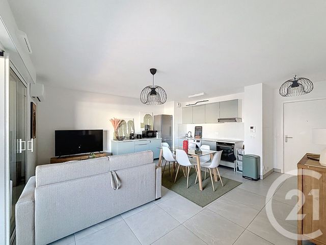 Appartement T3 à louer - 3 pièces - 60.91 m2 - VILLENEUVE LOUBET - 06 - PROVENCE-ALPES-COTE-D-AZUR - Century 21 Marina Baie Des Anges