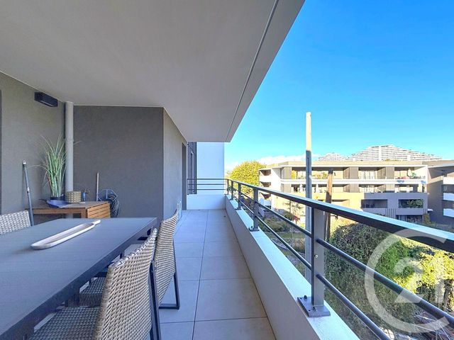 Appartement T3 à louer - 3 pièces - 60.91 m2 - VILLENEUVE LOUBET - 06 - PROVENCE-ALPES-COTE-D-AZUR - Century 21 Marina Baie Des Anges