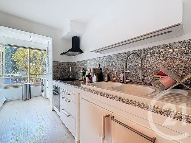 Appartement F3 à vendre - 3 pièces - 81.01 m2 - VILLENEUVE LOUBET - 06 - PROVENCE-ALPES-COTE-D-AZUR - Century 21 Marina Baie Des Anges