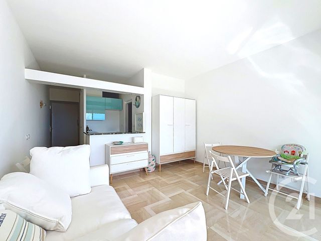 Appartement T1 à louer - 1 pièce - 29.65 m2 - VILLENEUVE LOUBET - 06 - PROVENCE-ALPES-COTE-D-AZUR - Century 21 Marina Baie Des Anges
