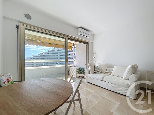 Appartement T1 à louer - 1 pièce - 29.65 m2 - VILLENEUVE LOUBET - 06 - PROVENCE-ALPES-COTE-D-AZUR - Century 21 Marina Baie Des Anges