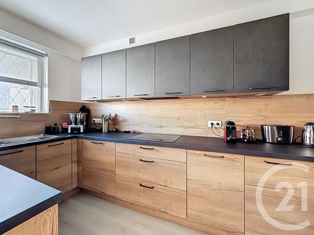 Appartement T3 à vendre - 3 pièces - 90.0 m2 - VILLENEUVE LOUBET - 06 - PROVENCE-ALPES-COTE-D-AZUR - Century 21 Marina Baie Des Anges