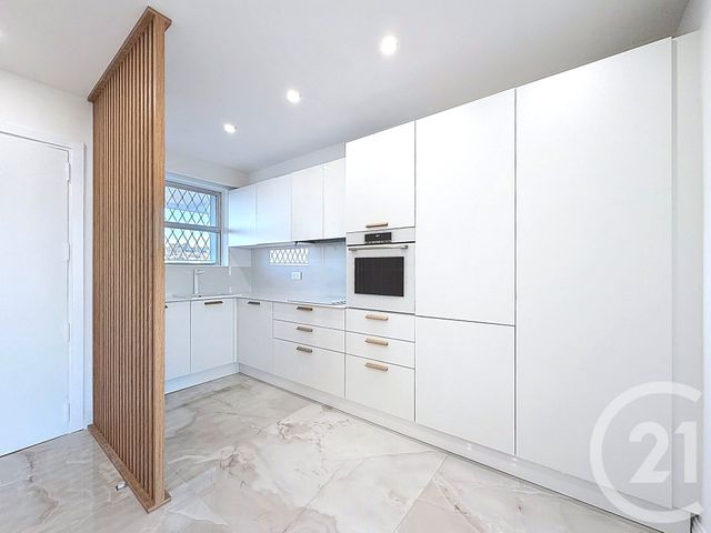 Appartement T3 à vendre - 3 pièces - 90.0 m2 - VILLENEUVE LOUBET - 06 - PROVENCE-ALPES-COTE-D-AZUR - Century 21 Marina Baie Des Anges