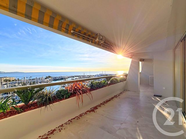 Appartement T3 à vendre - 3 pièces - 90.0 m2 - VILLENEUVE LOUBET - 06 - PROVENCE-ALPES-COTE-D-AZUR - Century 21 Marina Baie Des Anges