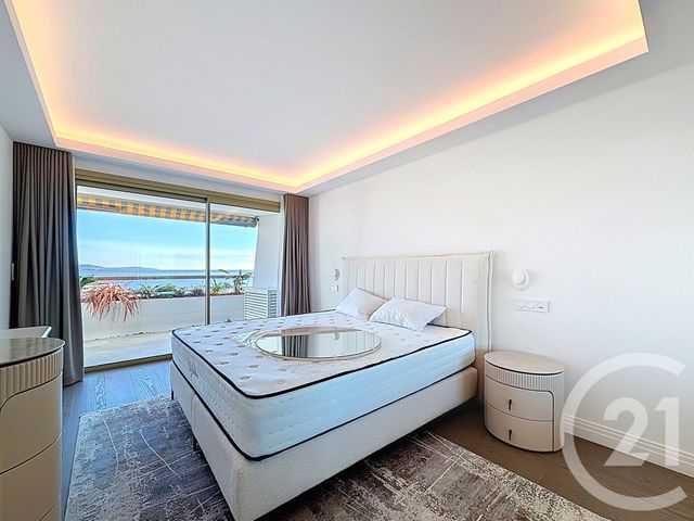 Appartement T3 à vendre - 3 pièces - 90.0 m2 - VILLENEUVE LOUBET - 06 - PROVENCE-ALPES-COTE-D-AZUR - Century 21 Marina Baie Des Anges