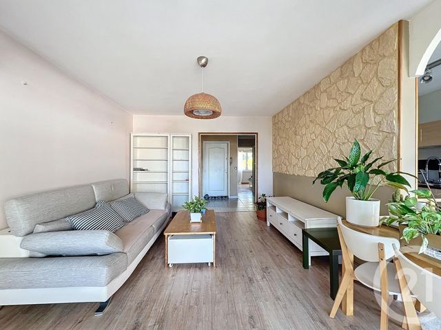 Appartement T2 à louer - 2 pièces - 52.0 m2 - VILLENEUVE LOUBET - 06 - PROVENCE-ALPES-COTE-D-AZUR - Century 21 Marina Baie Des Anges