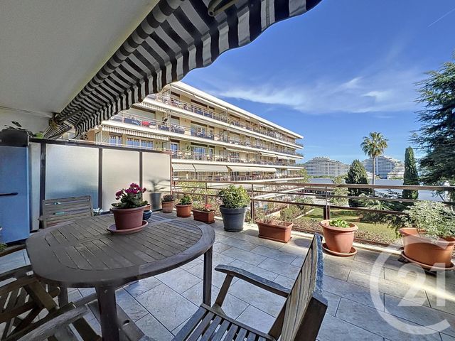 Appartement T2 à louer - 2 pièces - 52.0 m2 - VILLENEUVE LOUBET - 06 - PROVENCE-ALPES-COTE-D-AZUR - Century 21 Marina Baie Des Anges