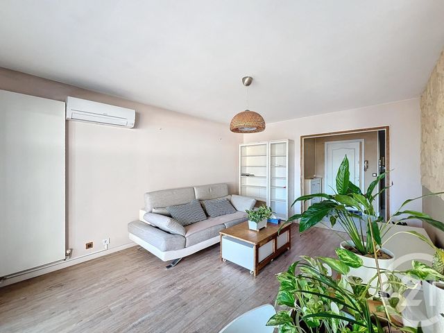 Appartement T2 à louer - 2 pièces - 52.0 m2 - VILLENEUVE LOUBET - 06 - PROVENCE-ALPES-COTE-D-AZUR - Century 21 Marina Baie Des Anges