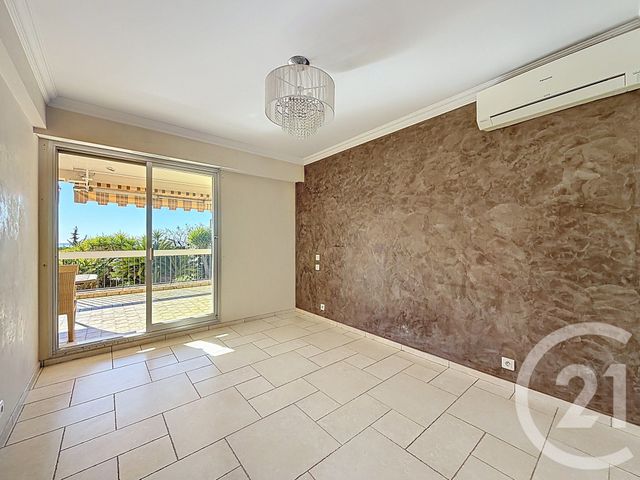 Appartement F4 à vendre - 4 pièces - 95.0 m2 - VILLENEUVE LOUBET - 06 - PROVENCE-ALPES-COTE-D-AZUR - Century 21 Marina Baie Des Anges