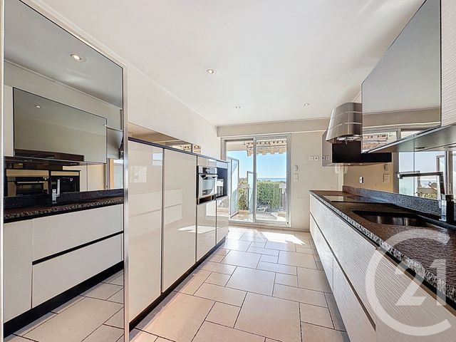 Appartement F4 à vendre - 4 pièces - 95.0 m2 - VILLENEUVE LOUBET - 06 - PROVENCE-ALPES-COTE-D-AZUR - Century 21 Marina Baie Des Anges