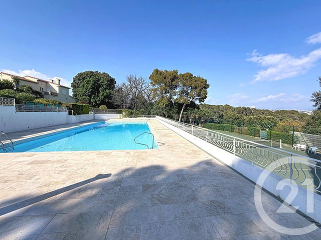 maison à vendre - 5 pièces - 101.36 m2 - VILLENEUVE LOUBET - 06 - PROVENCE-ALPES-COTE-D-AZUR - Century 21 Marina Baie Des Anges