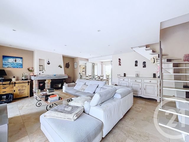 maison à vendre - 5 pièces - 101.36 m2 - VILLENEUVE LOUBET - 06 - PROVENCE-ALPES-COTE-D-AZUR - Century 21 Marina Baie Des Anges