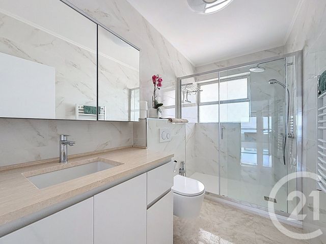 Appartement T3 à vendre - 3 pièces - 106.0 m2 - VILLENEUVE LOUBET - 06 - PROVENCE-ALPES-COTE-D-AZUR - Century 21 Marina Baie Des Anges