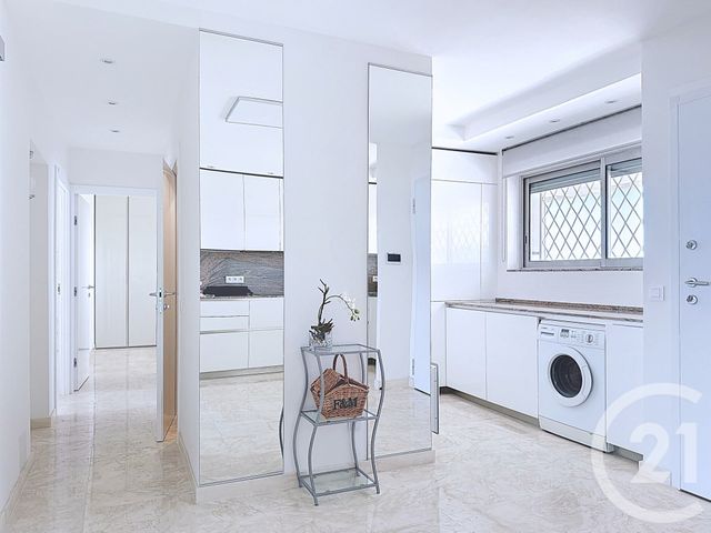Appartement T3 à vendre - 3 pièces - 106.0 m2 - VILLENEUVE LOUBET - 06 - PROVENCE-ALPES-COTE-D-AZUR - Century 21 Marina Baie Des Anges