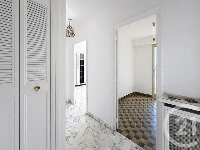 Appartement T2 à louer - 2 pièces - 41.39 m2 - JUAN LES PINS - 06 - PROVENCE-ALPES-COTE-D-AZUR - Century 21 Marina Baie Des Anges