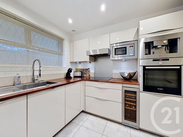 Appartement T3 à vendre - 3 pièces - 56.0 m2 - VILLENEUVE LOUBET - 06 - PROVENCE-ALPES-COTE-D-AZUR - Century 21 Marina Baie Des Anges