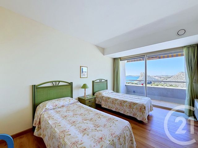 Appartement F4 à vendre - 4 pièces - 105.64 m2 - VILLENEUVE LOUBET - 06 - PROVENCE-ALPES-COTE-D-AZUR - Century 21 Marina Baie Des Anges