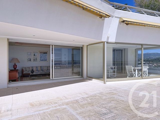 Appartement F4 à vendre - 4 pièces - 105.64 m2 - VILLENEUVE LOUBET - 06 - PROVENCE-ALPES-COTE-D-AZUR - Century 21 Marina Baie Des Anges