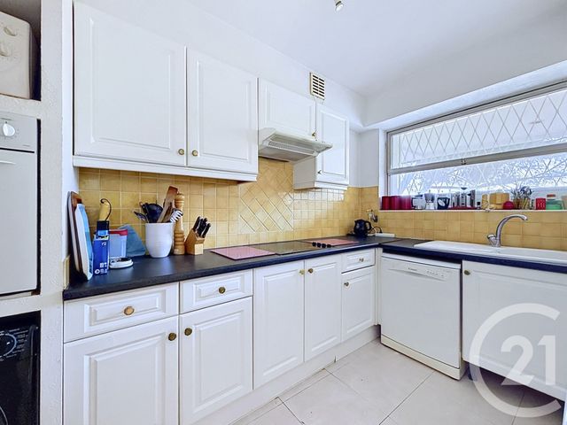 Appartement F2 à vendre - 2 pièces - 53.56 m2 - VILLENEUVE LOUBET - 06 - PROVENCE-ALPES-COTE-D-AZUR - Century 21 Marina Baie Des Anges