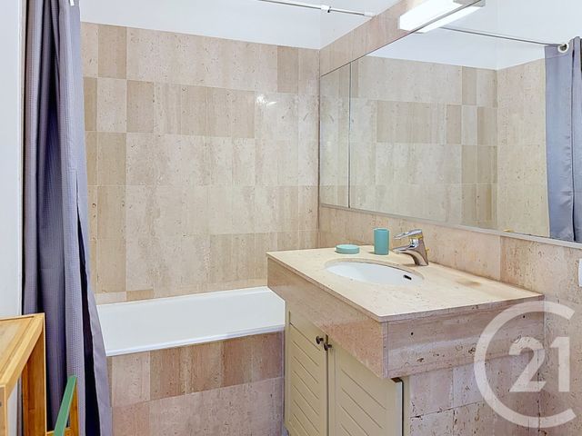 Appartement Studio Cabine à vendre - 1 pièce - 26.39 m2 - VILLENEUVE LOUBET - 06 - PROVENCE-ALPES-COTE-D-AZUR - Century 21 Marina Baie Des Anges