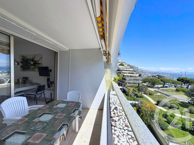 Appartement Studio Cabine à vendre - 1 pièce - 26.39 m2 - VILLENEUVE LOUBET - 06 - PROVENCE-ALPES-COTE-D-AZUR - Century 21 Marina Baie Des Anges
