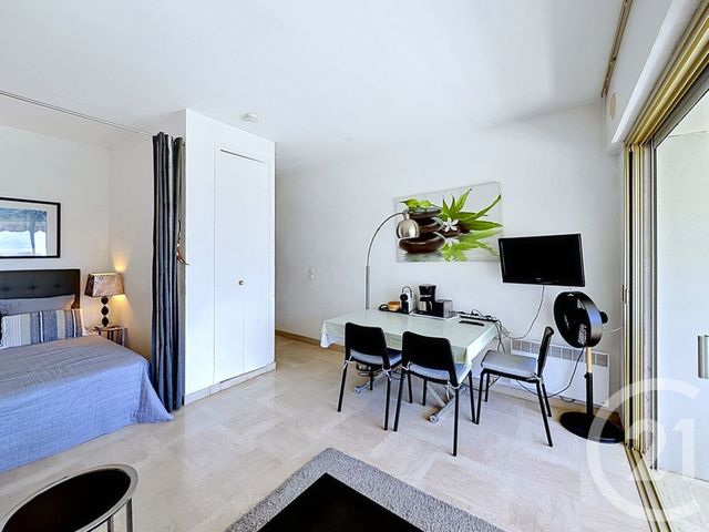 Appartement Studio Cabine à vendre - 1 pièce - 26.39 m2 - VILLENEUVE LOUBET - 06 - PROVENCE-ALPES-COTE-D-AZUR - Century 21 Marina Baie Des Anges