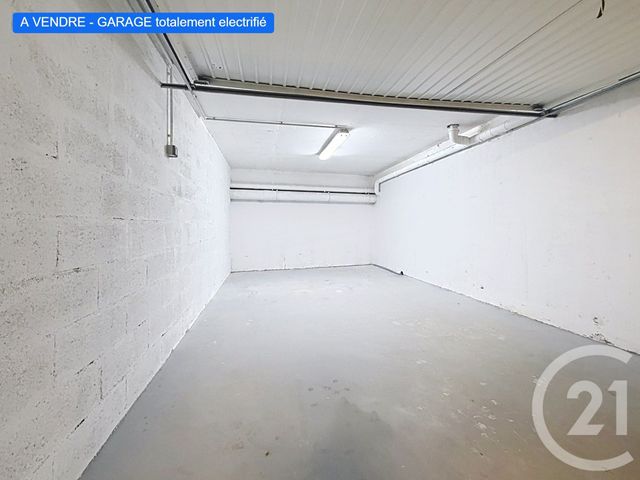parking - VILLENEUVE LOUBET - 06