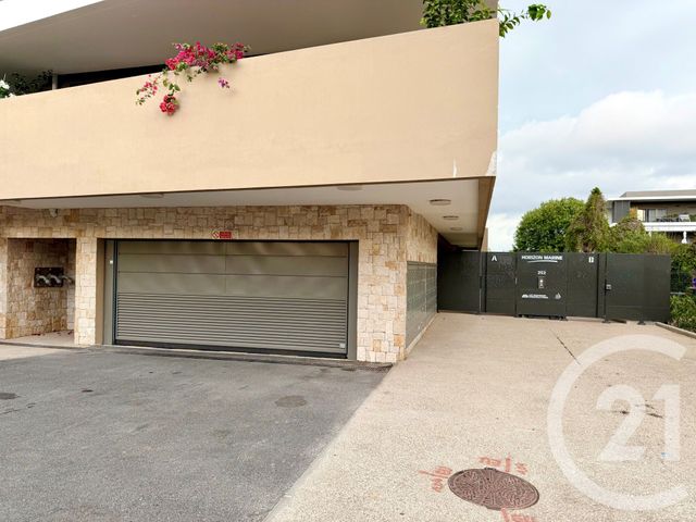 parking à louer - 15.0 m2 - VILLENEUVE LOUBET - 06 - PROVENCE-ALPES-COTE-D-AZUR - Century 21 Marina Baie Des Anges
