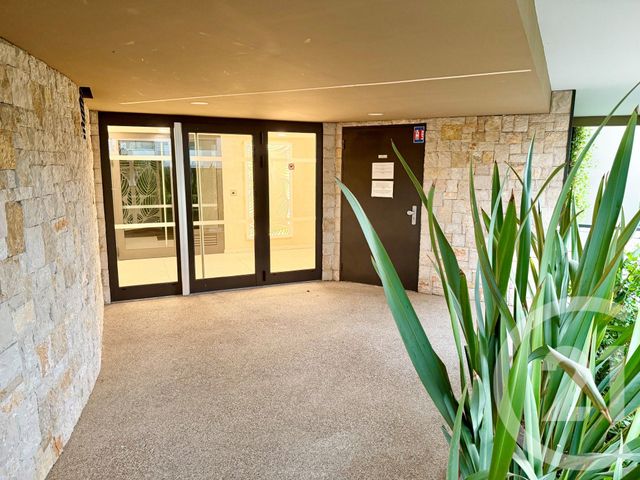 parking à louer - 15.0 m2 - VILLENEUVE LOUBET - 06 - PROVENCE-ALPES-COTE-D-AZUR - Century 21 Marina Baie Des Anges