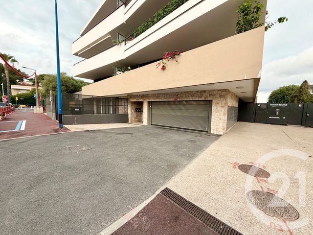 parking à louer - 15.0 m2 - VILLENEUVE LOUBET - 06 - PROVENCE-ALPES-COTE-D-AZUR - Century 21 Marina Baie Des Anges