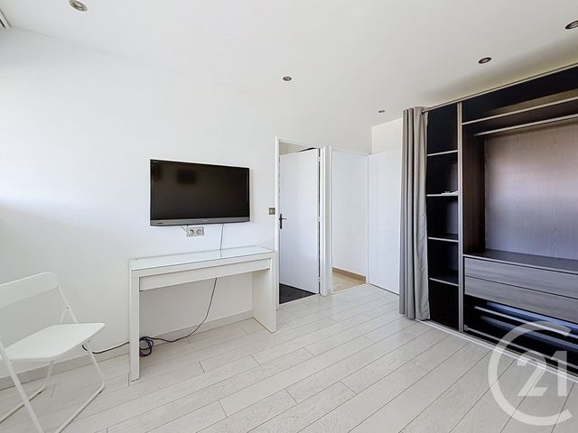 Appartement T3 à louer - 3 pièces - 90.0 m2 - VILLENEUVE LOUBET - 06 - PROVENCE-ALPES-COTE-D-AZUR - Century 21 Marina Baie Des Anges
