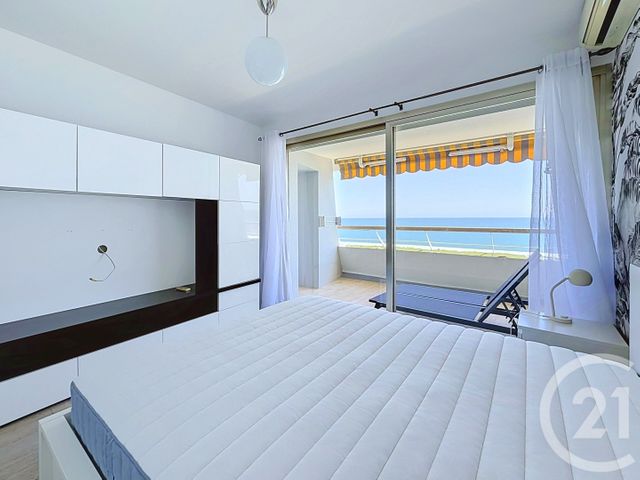 Appartement T3 à louer - 3 pièces - 90.0 m2 - VILLENEUVE LOUBET - 06 - PROVENCE-ALPES-COTE-D-AZUR - Century 21 Marina Baie Des Anges