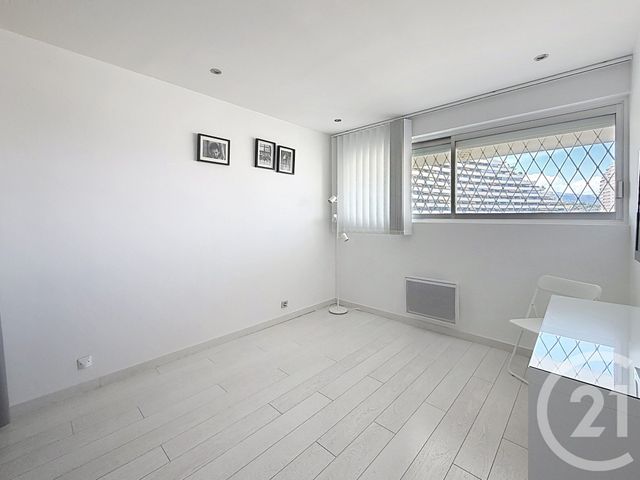 Appartement T3 à louer - 3 pièces - 90.0 m2 - VILLENEUVE LOUBET - 06 - PROVENCE-ALPES-COTE-D-AZUR - Century 21 Marina Baie Des Anges