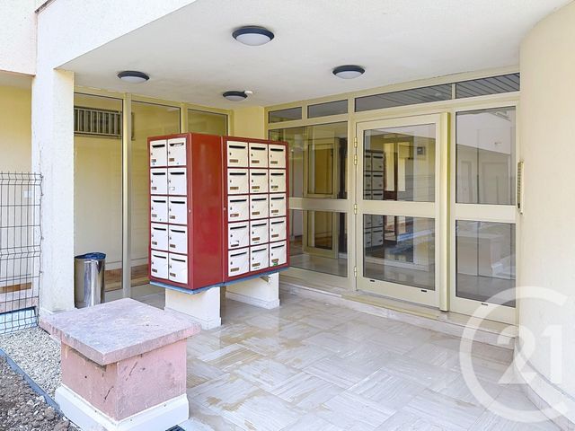 Appartement T2 à louer - 2 pièces - 35.0 m2 - LE GOLFE JUAN - 06 - PROVENCE-ALPES-COTE-D-AZUR - Century 21 Marina Baie Des Anges