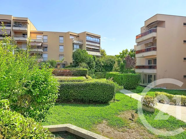 Appartement T2 à louer - 2 pièces - 35.0 m2 - LE GOLFE JUAN - 06 - PROVENCE-ALPES-COTE-D-AZUR - Century 21 Marina Baie Des Anges