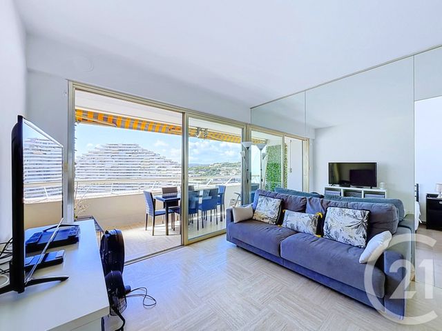 Appartement T3 à vendre - 3 pièces - 60.0 m2 - VILLENEUVE LOUBET - 06 - PROVENCE-ALPES-COTE-D-AZUR - Century 21 Marina Baie Des Anges
