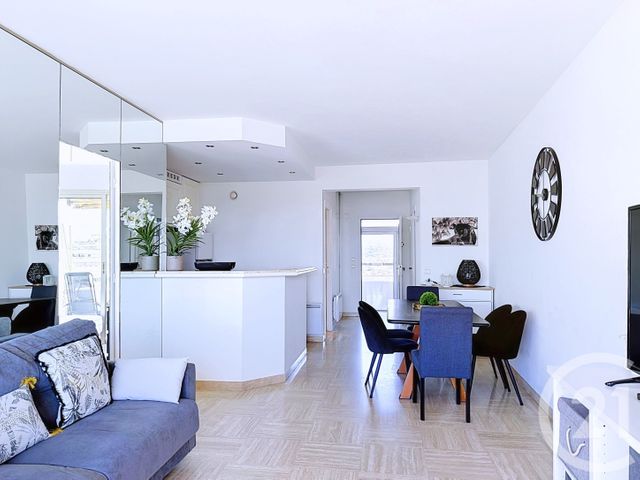 Appartement T3 à vendre - 3 pièces - 60.0 m2 - VILLENEUVE LOUBET - 06 - PROVENCE-ALPES-COTE-D-AZUR - Century 21 Marina Baie Des Anges