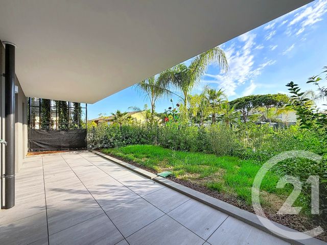 Appartement T3 à louer - 3 pièces - 57.0 m2 - VILLENEUVE LOUBET - 06 - PROVENCE-ALPES-COTE-D-AZUR - Century 21 Marina Baie Des Anges