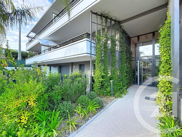 Appartement T3 à louer - 3 pièces - 57.0 m2 - VILLENEUVE LOUBET - 06 - PROVENCE-ALPES-COTE-D-AZUR - Century 21 Marina Baie Des Anges