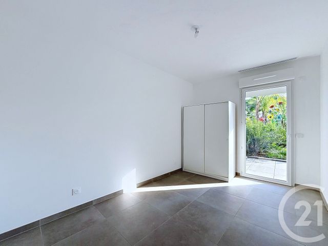 Appartement T3 à louer - 3 pièces - 57.0 m2 - VILLENEUVE LOUBET - 06 - PROVENCE-ALPES-COTE-D-AZUR - Century 21 Marina Baie Des Anges