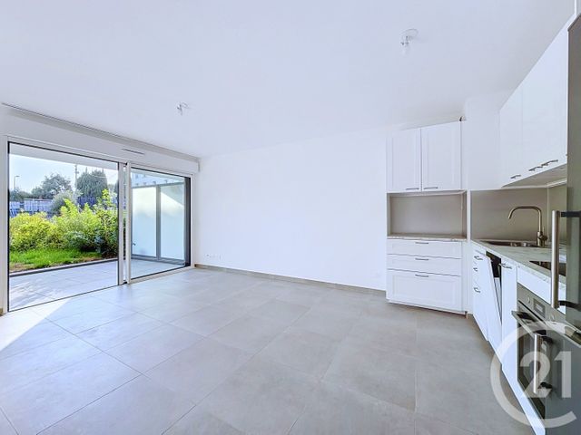 Appartement T3 à louer - 3 pièces - 57.0 m2 - VILLENEUVE LOUBET - 06 - PROVENCE-ALPES-COTE-D-AZUR - Century 21 Marina Baie Des Anges
